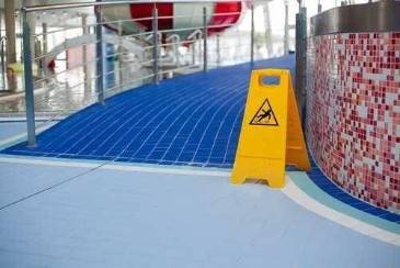 How Warning Signs Impact Slip and Fall Claims